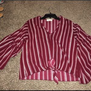 3/$25 ⭐️ Maroon Crop Top